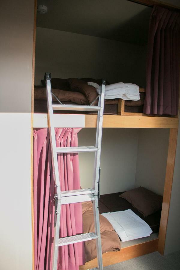 Linda Hostel 106 Осака Экстерьер фото